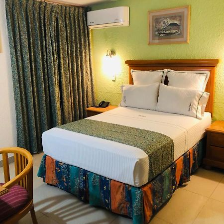 Hotel Francis Culiacán Zewnętrze zdjęcie