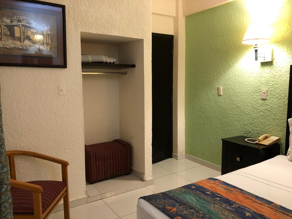 Hotel Francis Culiacán Zewnętrze zdjęcie